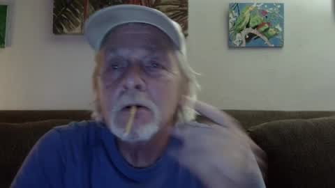 Snapshot of jay_jay1475 chatting on December 26, 4:43 am jay-jay1475 online show from December 26, 4:43 am