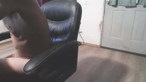 Snapshot of jay_short7863 chatting on December 3, 1:32 pm O F jay short786 online show from December 3, 1:32 pm