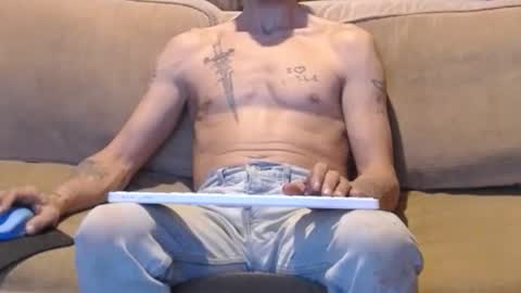 Snapshot of jay_short7863 chatting on January 27, 10:38 pm O F jay short786 online show from January 27, 10:38 pm
