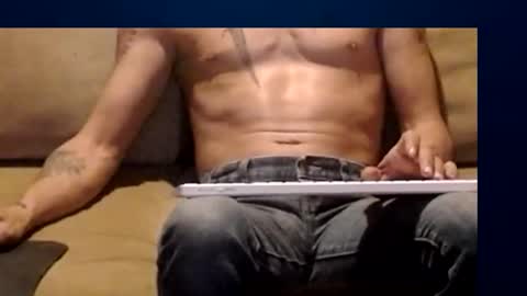 Snapshot of jay_short7863 chatting on January 19, 3:18 am O F jay short786 online show from January 19, 3:18 am