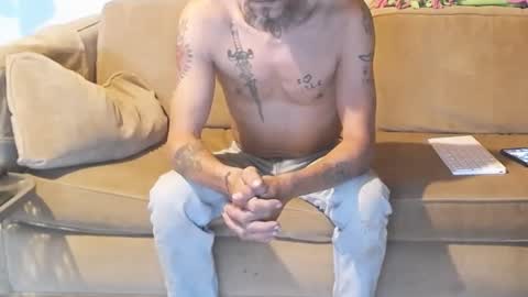 Snapshot of jay_short7863 chatting on December 12, 5:15 pm O F jay short786 online show from December 12, 5:15 pm