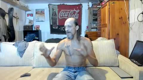 Snapshot of jay_short7863 chatting on October 16, 4:48 pm O F jay short786 online show from October 16, 4:48 pm