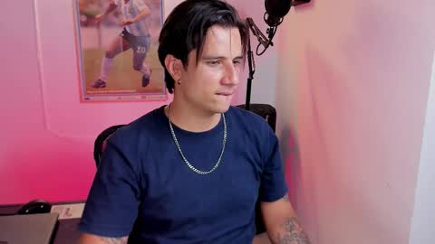 Snapshot of jayalvarrez_ chatting on October 13, 6:14 pm Jay Alvarrez online show from October 13, 6:14 pm