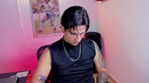 Snapshot of jayalvarrez_ chatting on November 1, 9:19 pm Jay Alvarrez online show from November 1, 9:19 pm