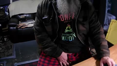 Snapshot of jaycanbefun chatting on October 28, 12:13 am Grand Zaddy or Jay its casual online show from October 28, 12:13 am