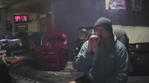 Snapshot of jaycanbefun chatting on October 18, 8:47 pm Grand Zaddy or Jay its casual online show from October 18, 8:47 pm