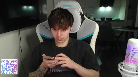 Jayce online show from April 27, 5:09 pm