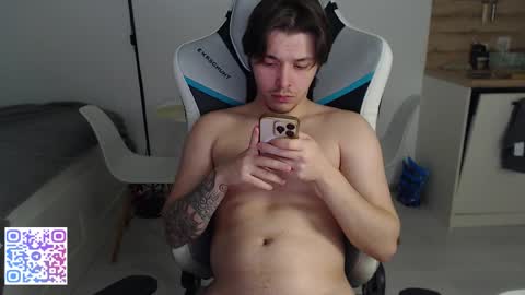 Snapshot of jayce_icestone chatting on October 23, 8:40 am Jayce online show from October 23, 8:40 am