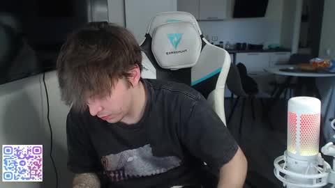 Jayce online show from May 11, 4:04 pm