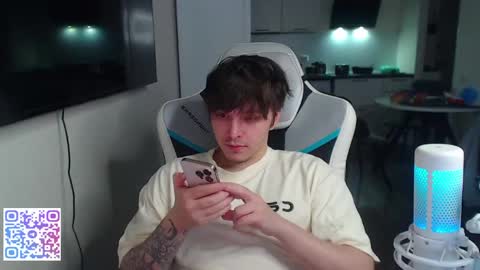 Jayce online show from May 13, 4:26 pm