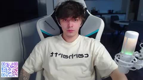 Jayce online show from June 12, 2:15 pm