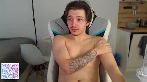 Snapshot of jayce_icestone chatting on November 2, 7:45 am Jayce online show from November 2, 7:45 am