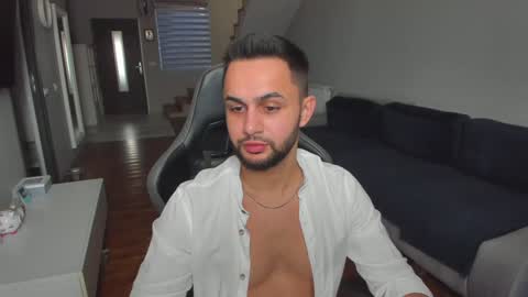 Snapshot of jaysson18 chatting on January 29, 11:30 am Jaysson online show from January 29, 11:30 am
