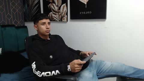 Snapshot of jaze_bradley chatting on February 27, 11:10 am jaze_bradley online show from February 27, 11:10 am