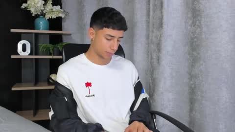 Snapshot of jaze_bradley chatting on March 4, 11:19 am jaze_bradley online show from March 4, 11:19 am