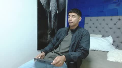 Snapshot of jaze_bradley chatting on February 26, 11:20 am jaze_bradley online show from February 26, 11:20 am