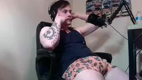 jbutkis35 online show from December 9, 12:56 am