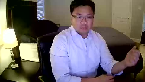 jcmelbow323 online show from October 18, 10:58 pm
