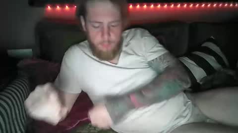 jdoggie9898 online show from April 24, 7:33 am