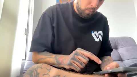 jdsj1a873165 online show from March 24, 12:32 pm