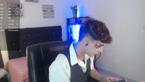 Snapshot of jeam_hot chatting on October 9, 10:25 pm jeam_hot online show from October 9, 10:25 pm
