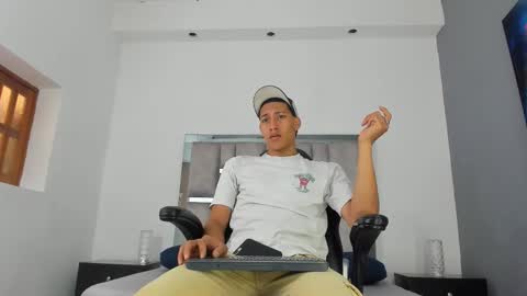 Jean Bllack online show from November 6, 7:39 pm