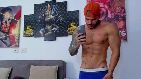 Snapshot of jean_lopez chatting on March 3, 2:11 am Jean axelcrow Modelo Independiente online show from March 3, 2:11 am
