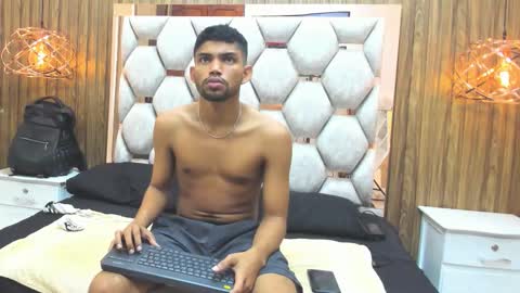 Snapshot of jeff_nick chatting on October 18, 12:54 pm Jeff Nick online show from October 18, 12:54 pm