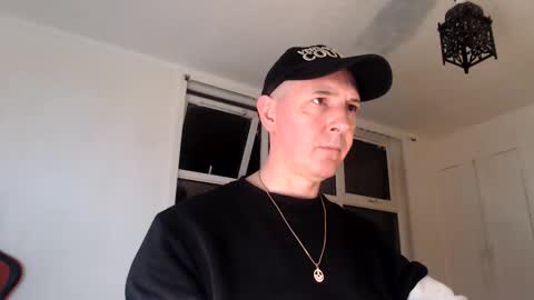 jefflowell_ online show from February 1, 9:46 pm