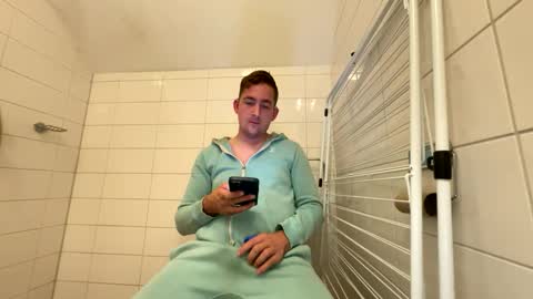 jeffrey195567 online show from October 9, 7:08 pm