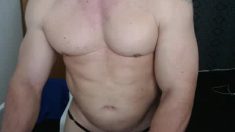 Snapshot of jefmuscletw chatting on October 12, 3:17 pm brayam online show from October 12, 3:17 pm