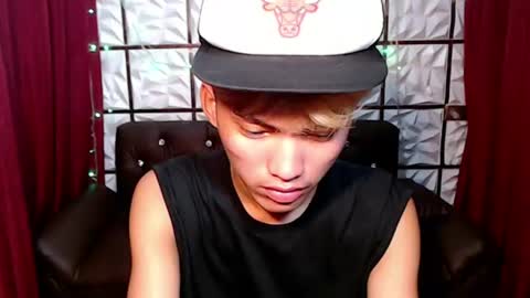 jemart_urnaughtboy online show from June 16, 6:05 am