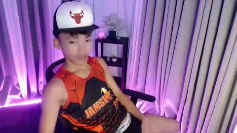 jemart_urnaughtboy online show from April 29, 3:38 pm