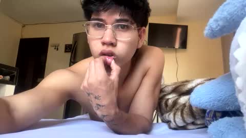 jephe05 online show from February 11, 9:31 pm