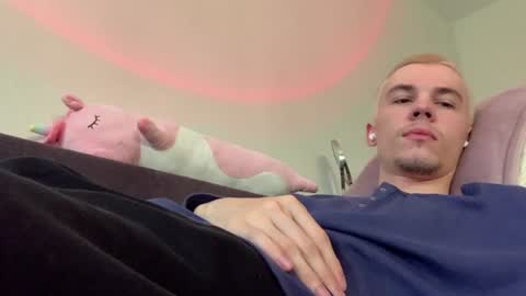 jeremy1scott online show from June 29, 4:51 am