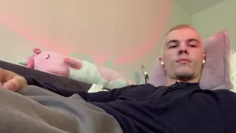 jeremy1scott online show from June 27, 4:48 am