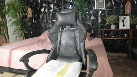 Jeremy online show from April 21, 1:42 am