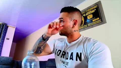 Jeremy Lowe online show from March 26, 7:40 pm