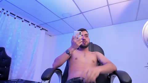 Jeremy online show from October 24, 3:08 am