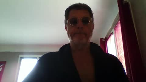 jerflor online show from May 14, 9:40 am
