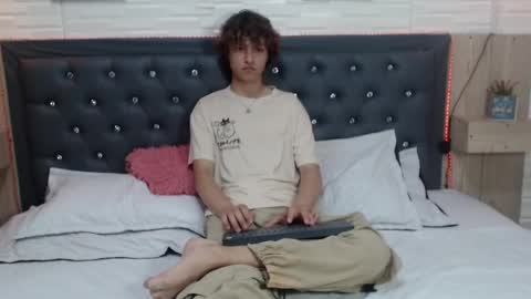 jermi_johnson online show from September 20, 1:55 pm