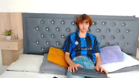 jermi_johnson online show from September 9, 1:54 pm
