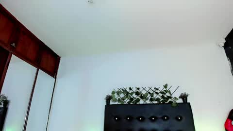 Jeronimo online show from April 26, 3:37 am