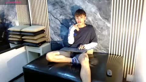 Jerom xx online show from September 25, 8:52 pm