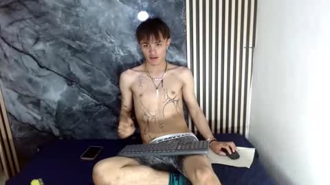 Snapshot of jerom_xx chatting on October 2, 9:08 pm Jerom xx online show from October 2, 9:08 pm