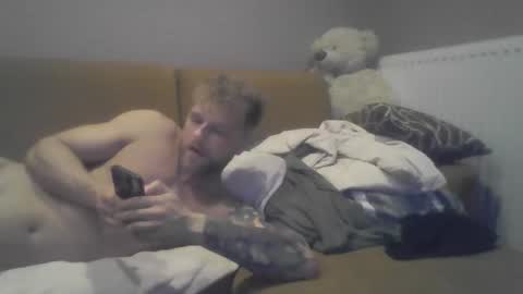 Snapshot of jerryalise chatting on December 11, 12:49 pm jerryalise online show from December 11, 12:49 pm