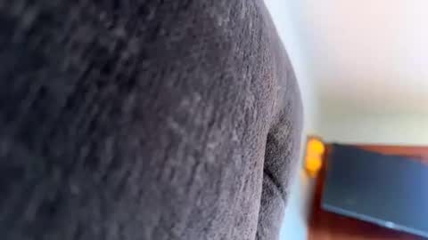 Jeremys room chill and puff one enjoy online show from April 27, 6:46 pm