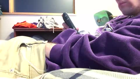 Snapshot of jettdrummer12 chatting on February 8, 10:29 pm Jettdrummer12 online show from February 8, 10:29 pm
