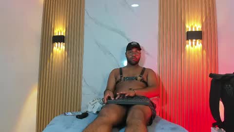 jeus_stanley online show from May 2, 4:48 am