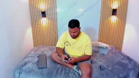 jeus_stanley online show from May 20, 4:08 am